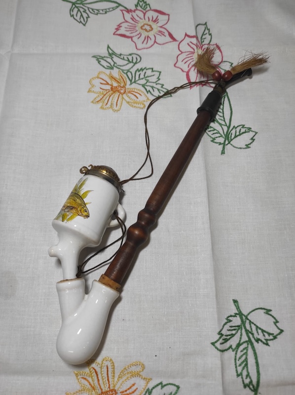 Porcelánová fajfka (dýmka) – 30 cm