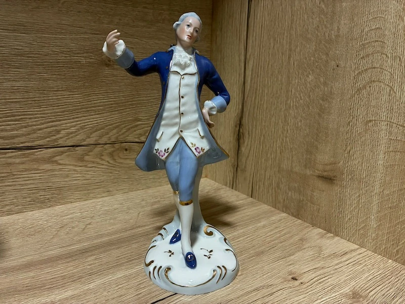 Porcelánová soška – Royal Dux