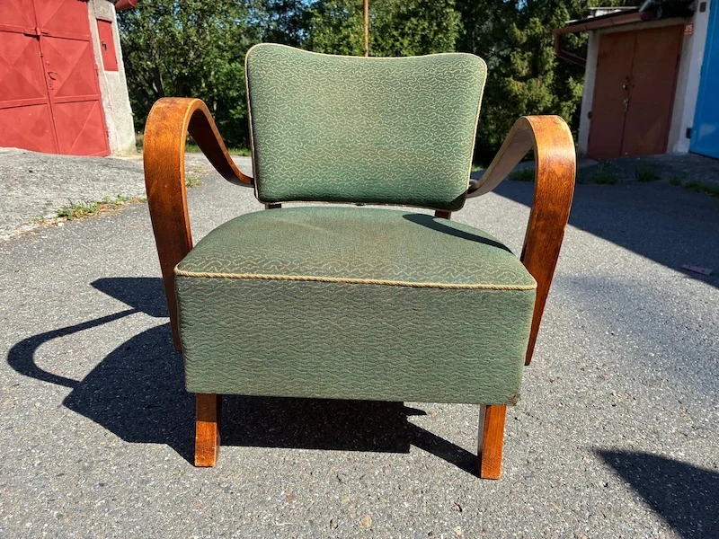 Retro křeslo Jindřich Halabala – k renovaci