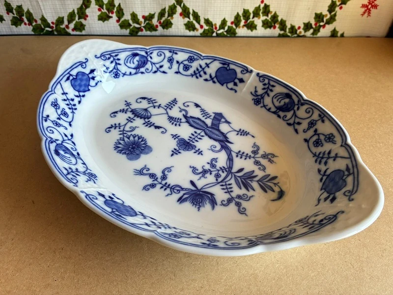 Porcelánová mísa – cibulák Thun