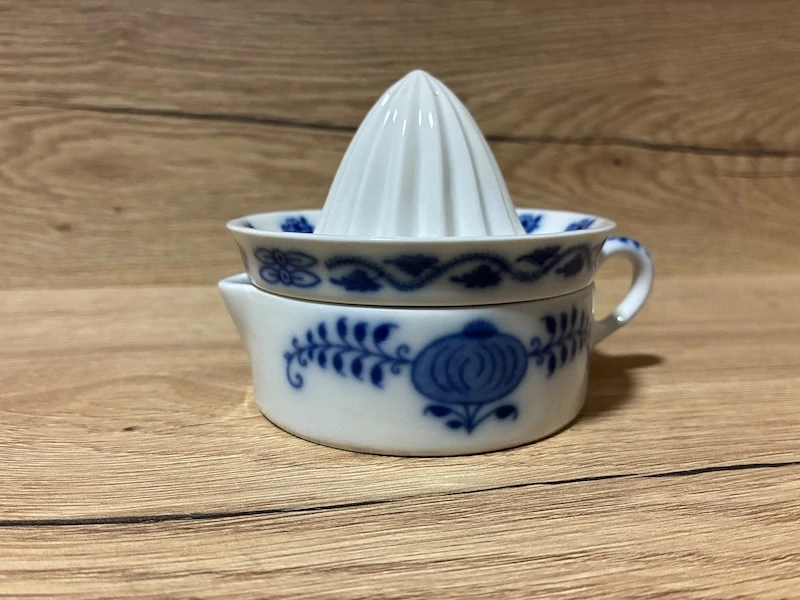 Porcelánový lis na citrony – cibulák Epiag