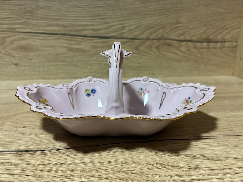 Košíček z růžového porcelánu H&C Chodov