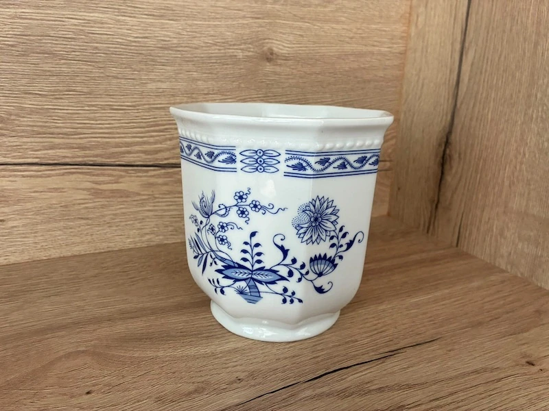Osmihranný obal na květináč – cibulák