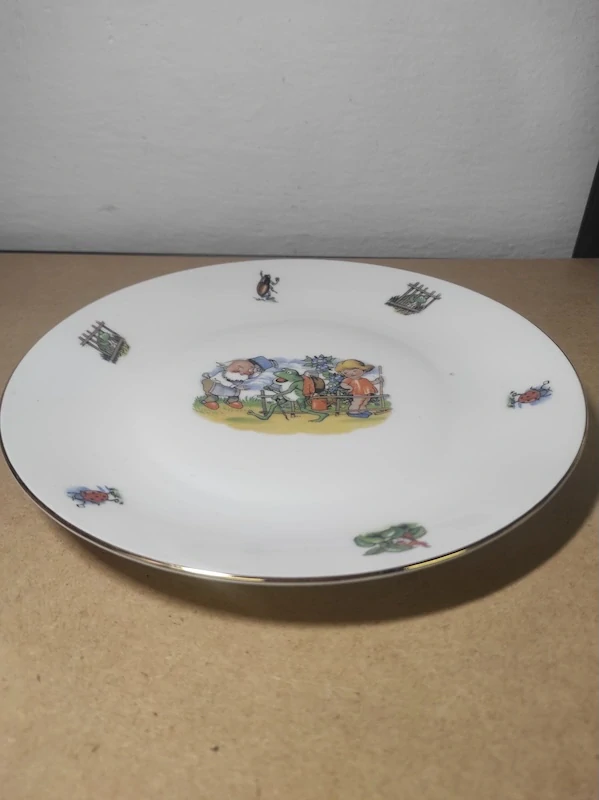 Dětský porcelánový talíř Dr. Bolíto
