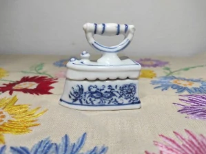 Miniatura žehlička - cibulák 