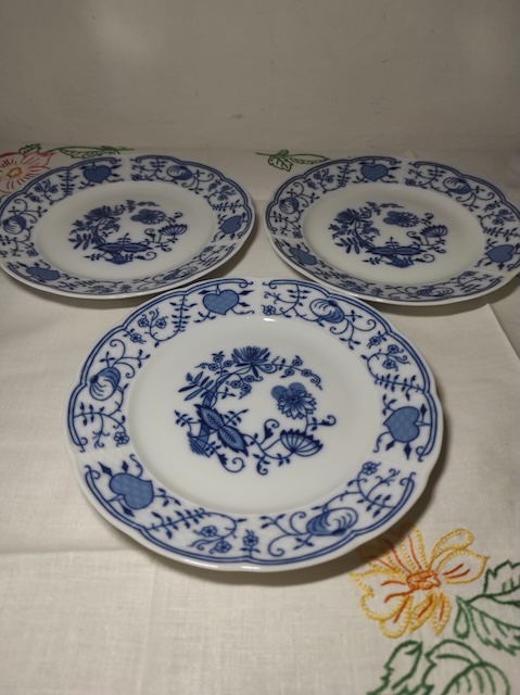 3x dezertní talíře Thun - cibulák
