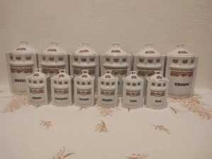 Porcelánové kořenky 