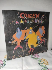 Queen - A Kind Of Magic 
