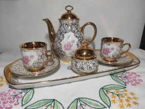 Kávová přátelská souprava