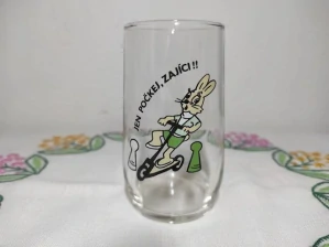 Retro dětská sklenice Jen počkej zající