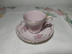 Růžový porcelán Leander 1946 šálek s podšálkem