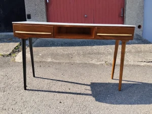 Stolek - Mojmír Požár 