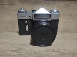 Starý fotoaparát ZENIT - E