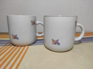 2× retro hrnek