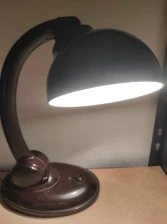 Starožitná bakelitova lampička č.2