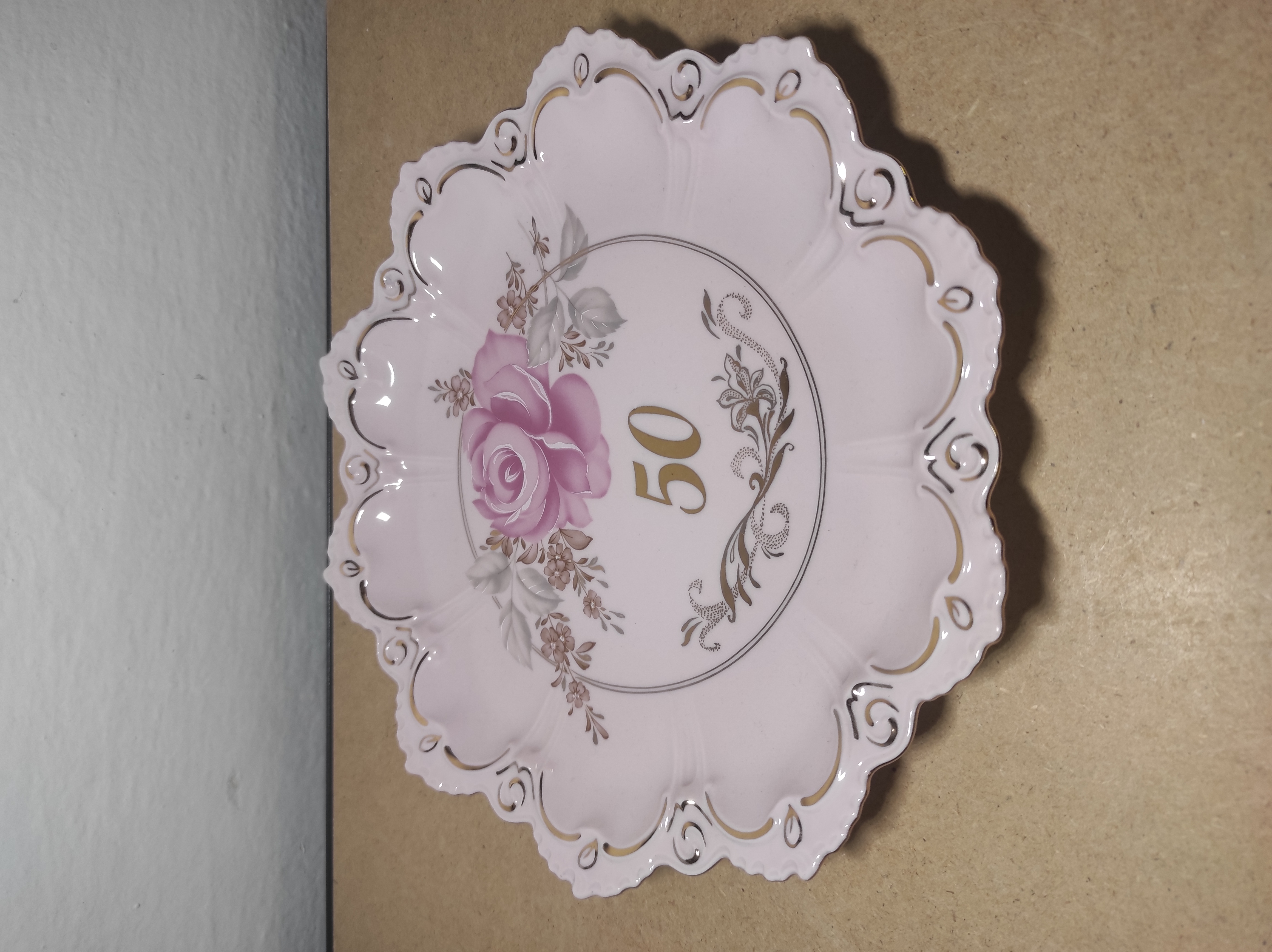 Talíř růžový porcelán