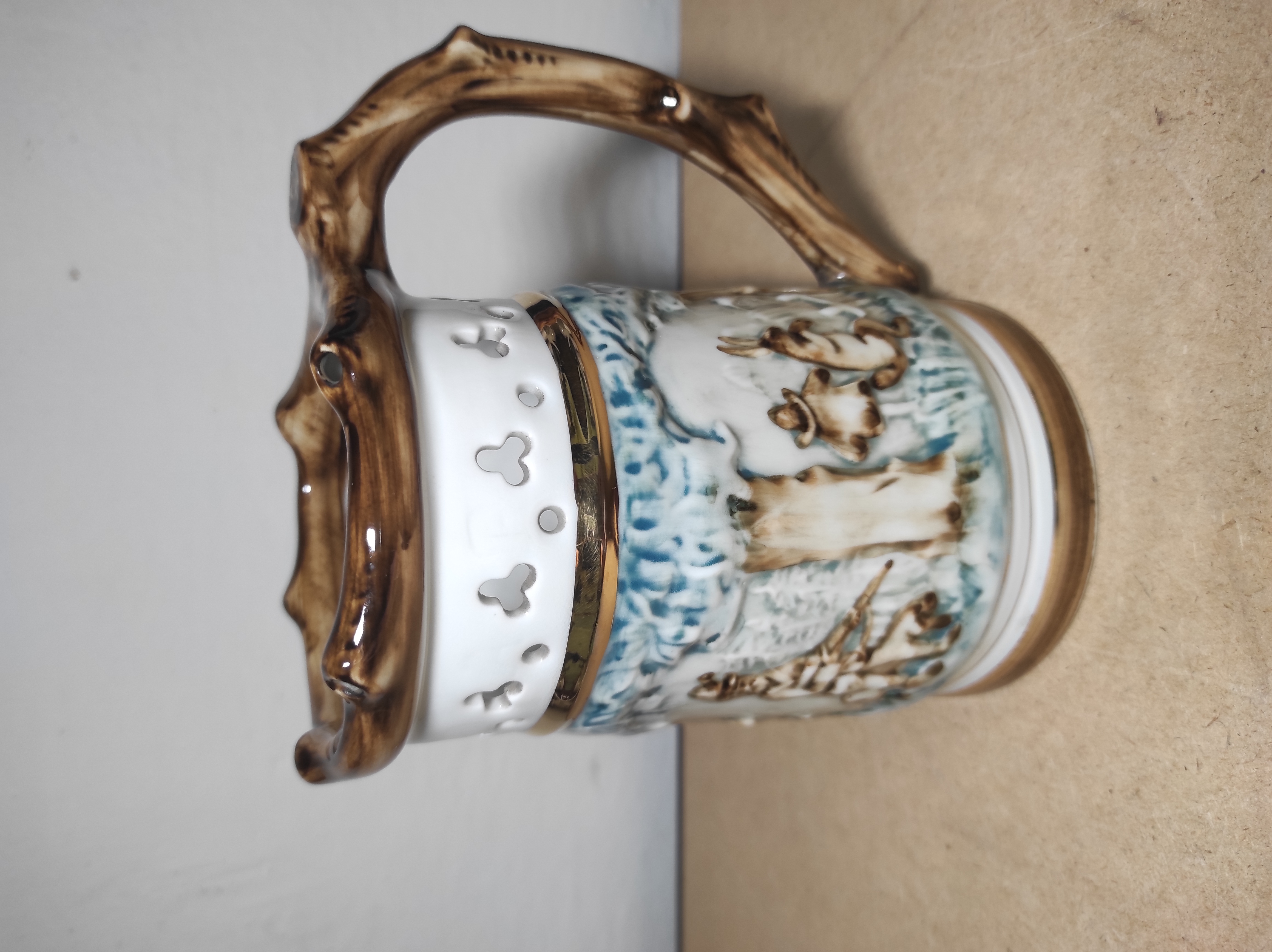 Porcelánový korbel Royal Dux 