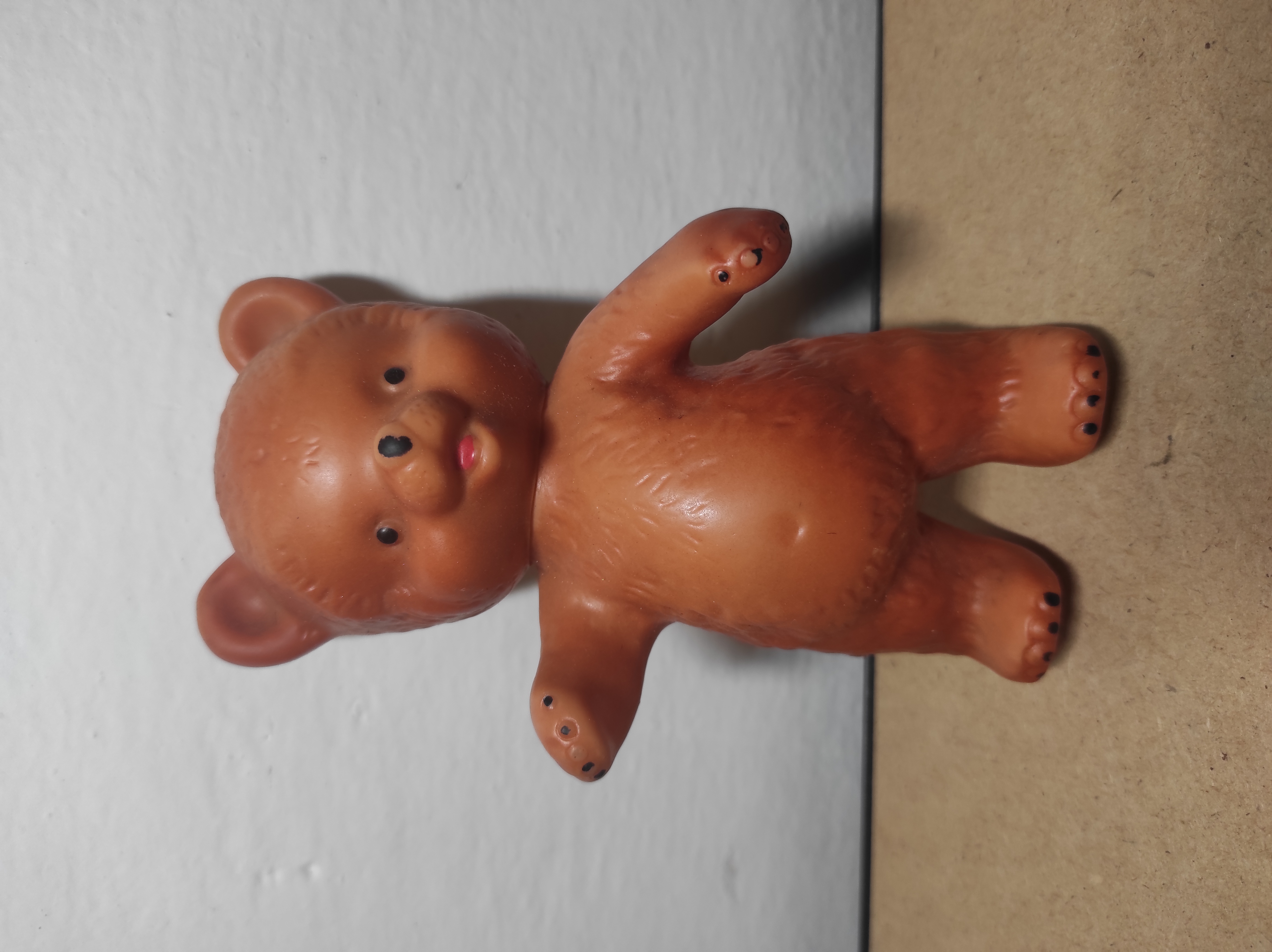 MEDVÍDEK PÍSKACÍ GUMOVÁ STARÁ RETRO HRAČKA