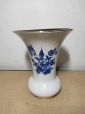 Porcelánová váza Royal Dux