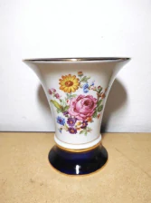 Porcelánová váza Royal Dux