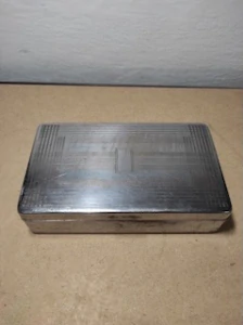 Kovová krabička na cigarety 