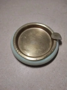 Retro popelník na jednu cigaretu 