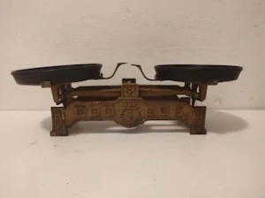 Stará kuchyňská váha 