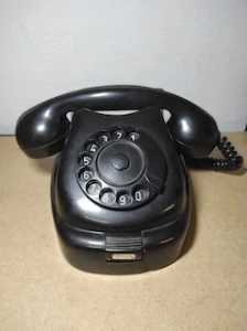 Bakelitový telefon - Tesla 
