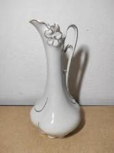 Porcelánová váza, karafa Royal Dux 