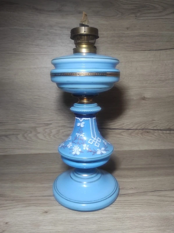 Petrolejová lampa 