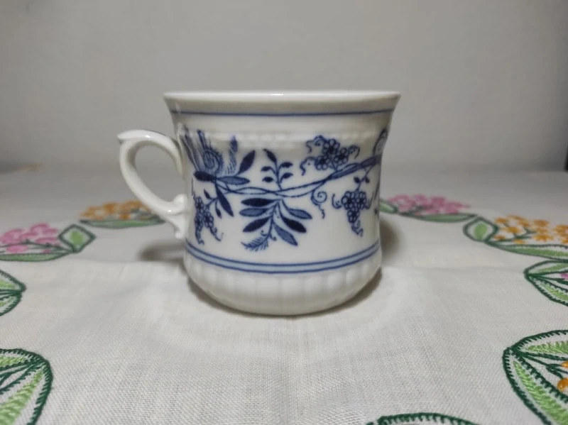 Hrnek cibulák Dubí 