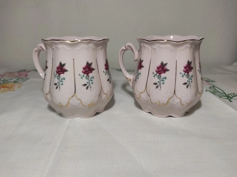 2x hrnky - růžový porcelán 