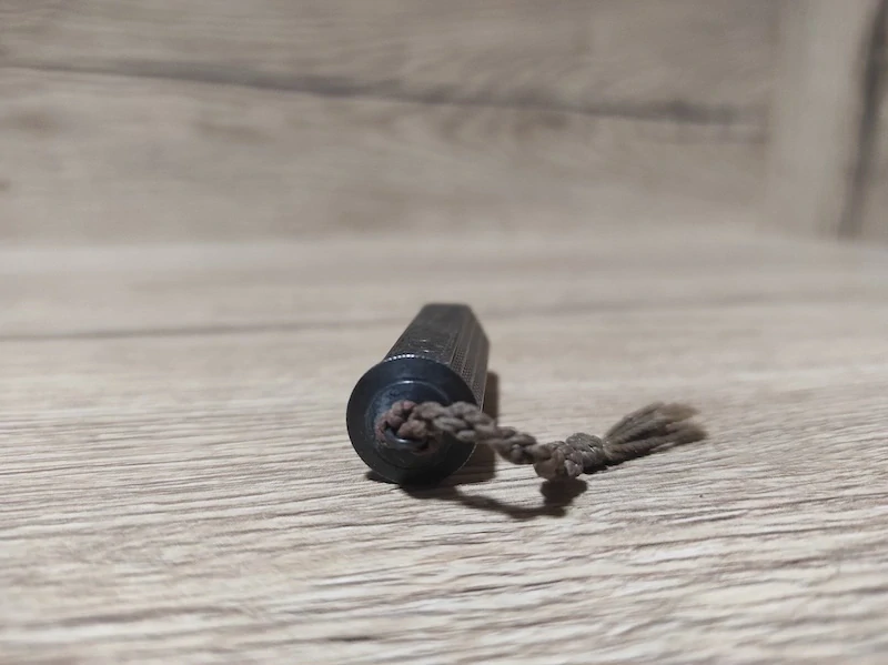 Starožitná stříbrná rtěnka 