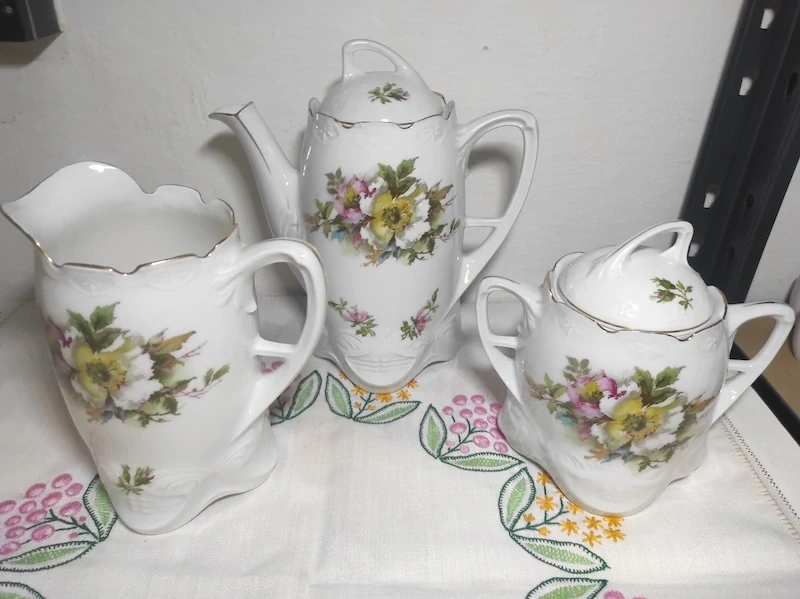 Starožitný porcelánový kávový servis 