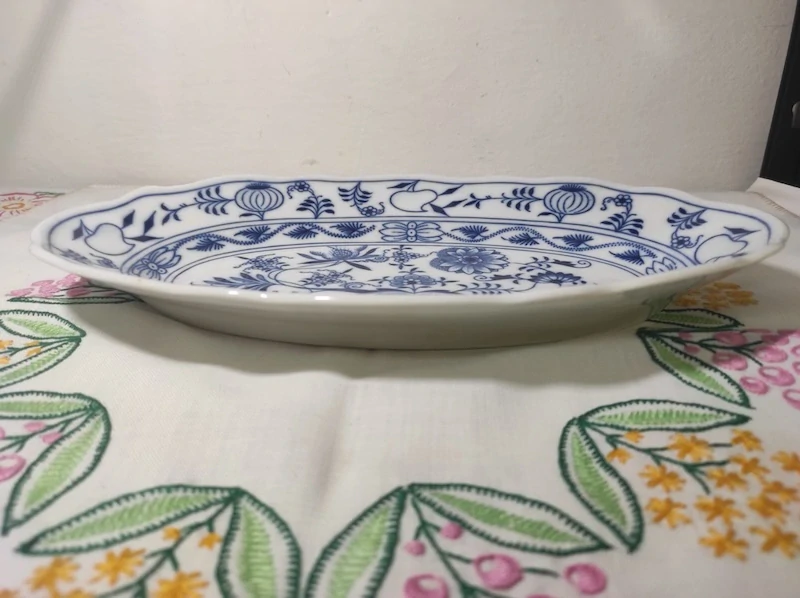 Ovalný tác - podnos - cibulák Dubí 