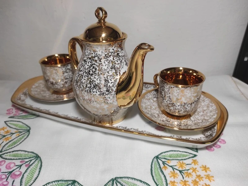 Kávová přátelská souprava