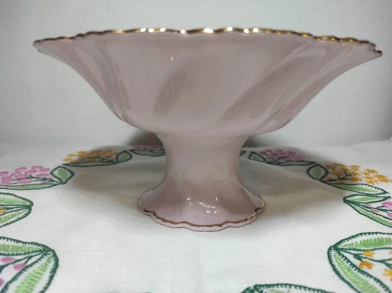 Miska na nožce růžový porcelán