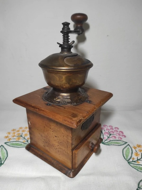 Dřevěný mlýnek - Leinbrocks Ideal 