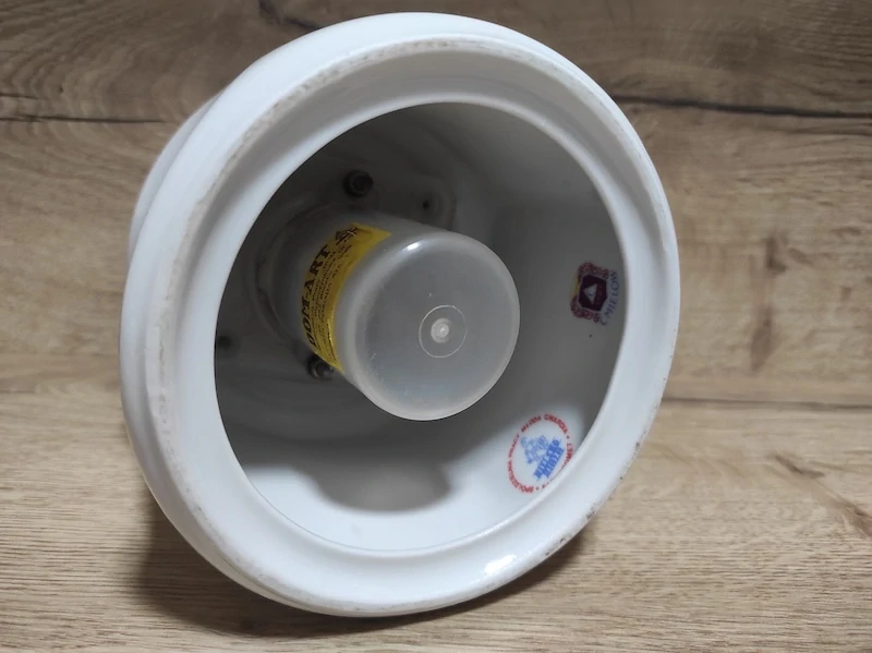 Porcelánový mlýnek 