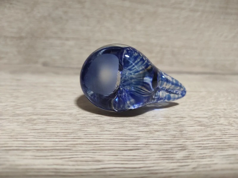 Skleněná figurka labuť