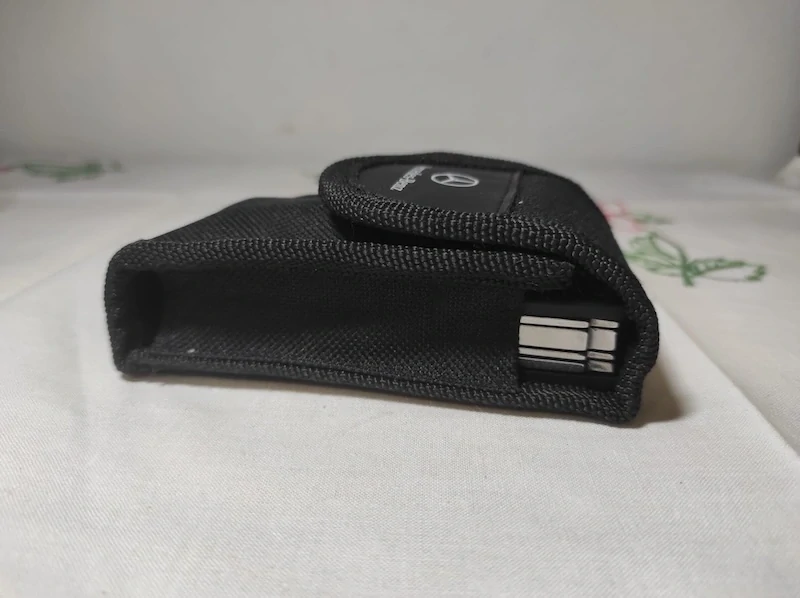 Multifunkční nůž Mercedes