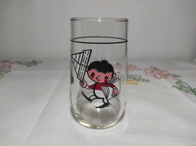 Retro sběratelská sklenička - Večerníček 