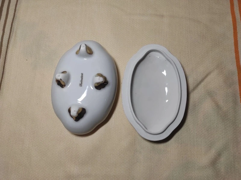Porcelánová šperkovnice