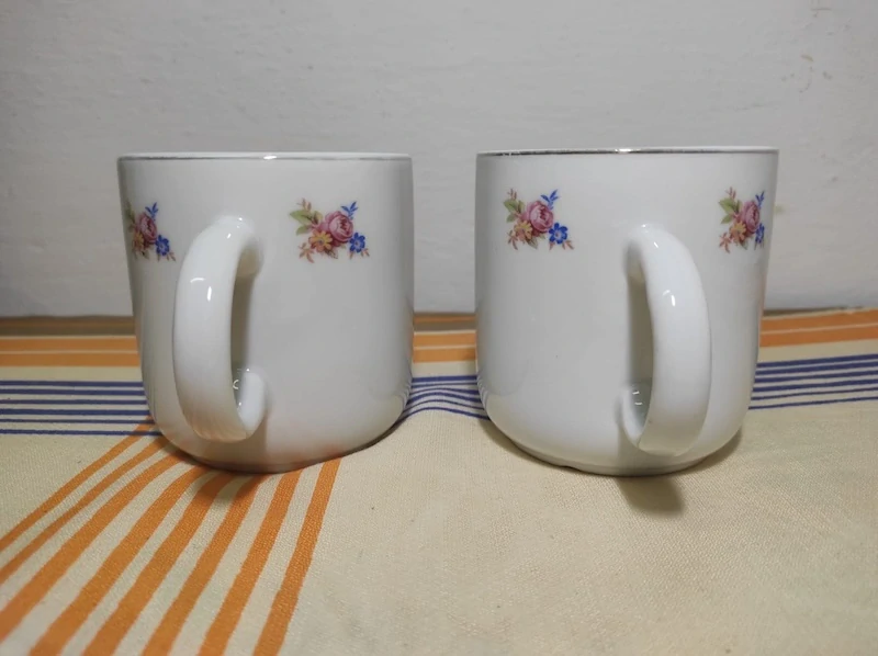 2× retro hrnek