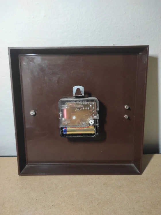 Staré funkční hodiny Prim