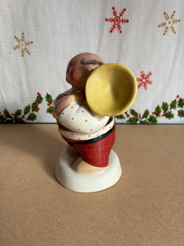 Porcelánová soška Muzikant – Royal Dux
