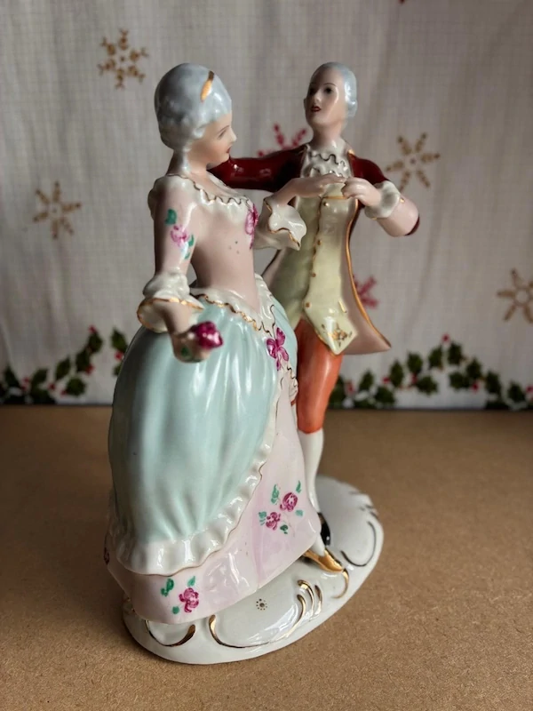Porcelánová soška Taneční pár – Royal Dux