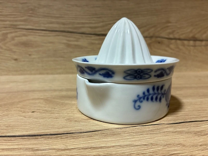 Porcelánový lis na citrony – cibulák Epiag
