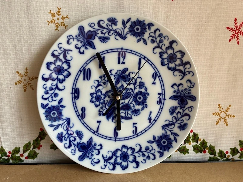 Porcelánové hodiny