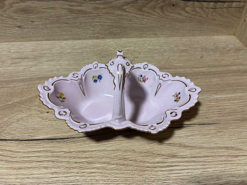 Košíček z růžového porcelánu H&C Chodov